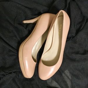 Nude heels!!